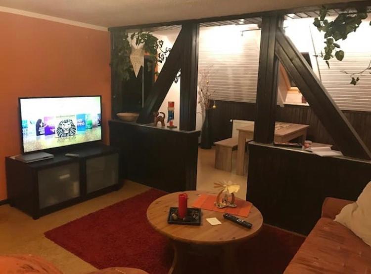 Gemuetliche 3 Raum Wohnung Im Dachgeschoss Ehrenfriedersdorf Kültér fotó